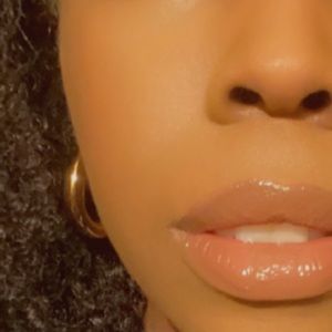 Meet your Posher, Marina